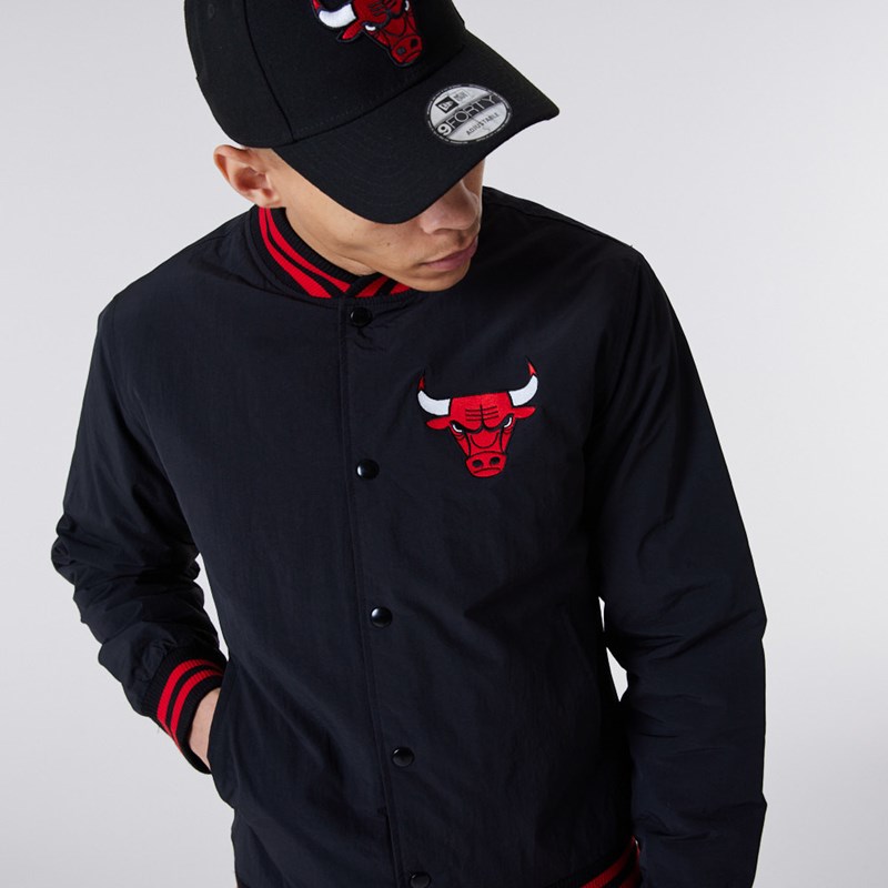 Black New Era Chicago Bulls Logo Bomber Jacket | ZYEC32016