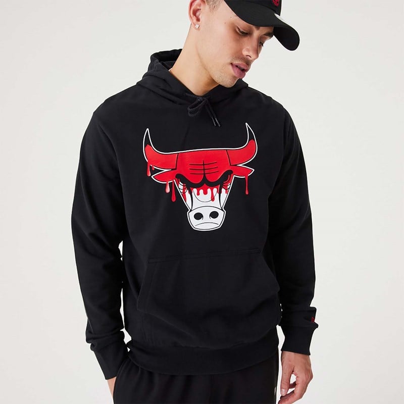 Black New Era Chicago Bulls NBA Drip Logo Pullover Hoodie | AZWO71896