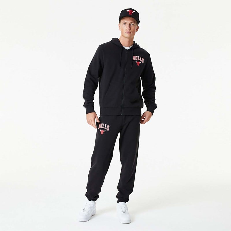 Black New Era Chicago Bulls NBA Essentials Full-zip Hoodie | WFQN47596