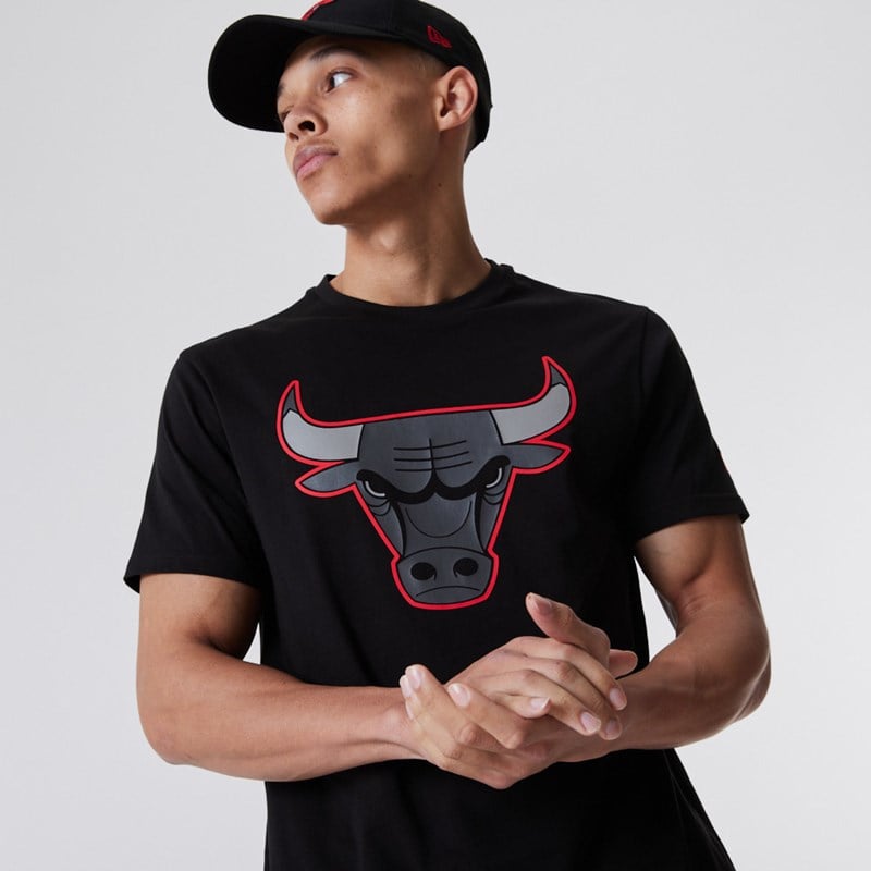 Black New Era Chicago Bulls NBA Outline Logo T-Shirt | LIMC31820