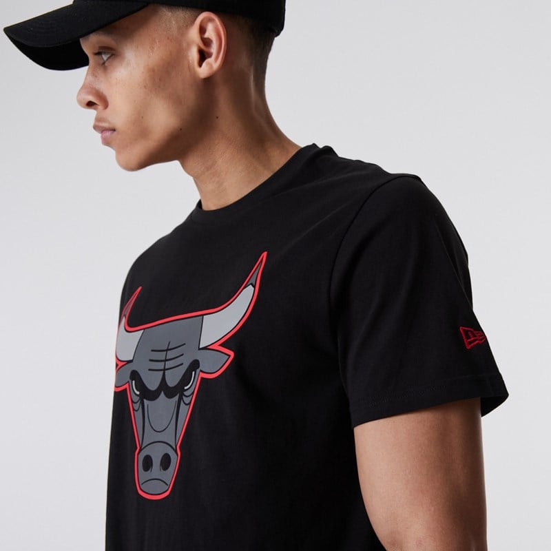 Black New Era Chicago Bulls NBA Outline Logo T-Shirt | LIMC31820