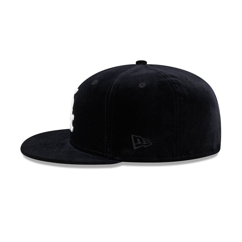 Black New Era Chicago Sox Velvet Fitted Cap 59fifty | BEIO17285