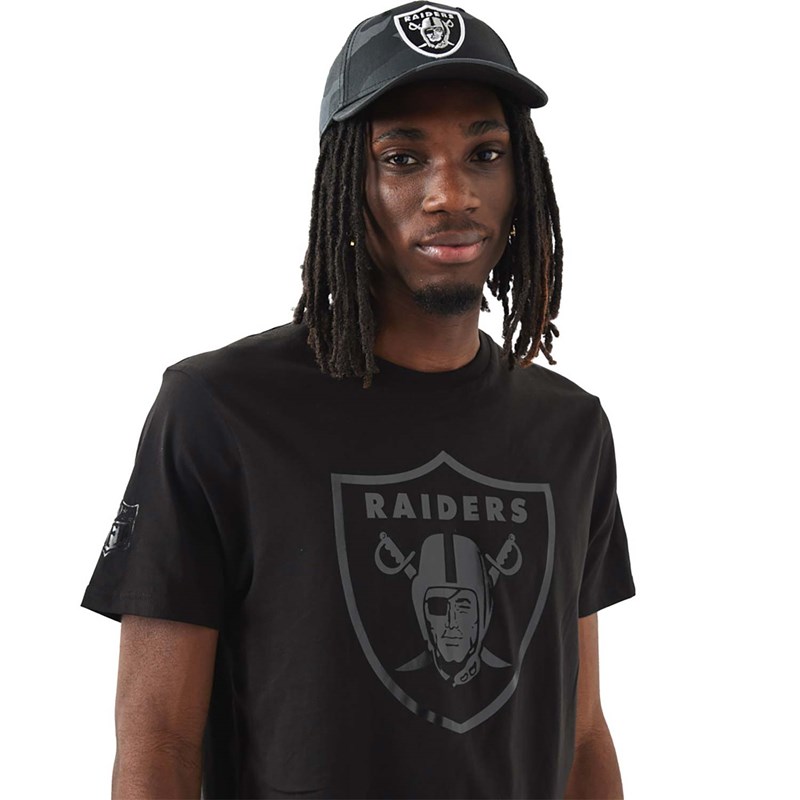 Black New Era Las Vegas Raiders NFL Foil T-Shirt | FHNJ85093