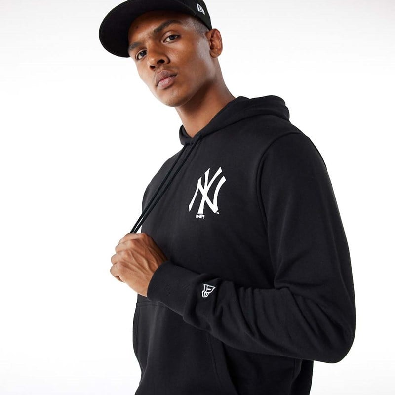 Black New Era New York Yankees Essentials Hoodie | JFVQ80752