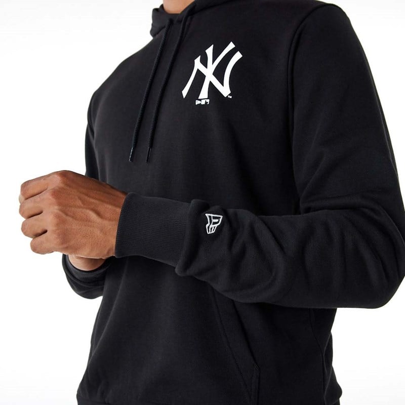 Black New Era New York Yankees Essentials Hoodie | JFVQ80752