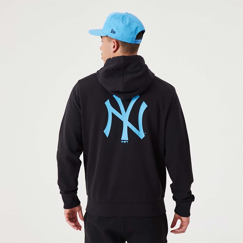 Black New Era New York Yankees MLB League Essential Pullover Hoodie | PRFG61570