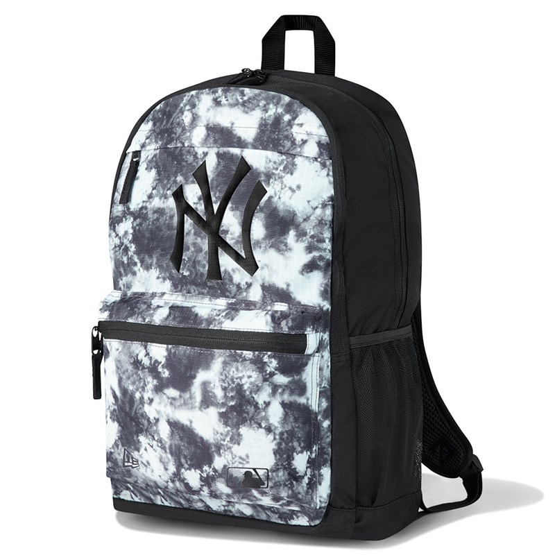 Black New Era New York Yankees MLB Print Delaware Pack Bag | WYFS87205