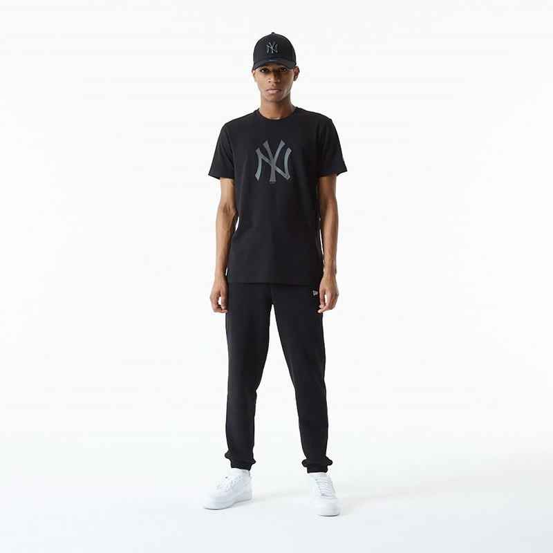 Black New Era New York Yankees Reflective Print T-Shirt | DHUG67831