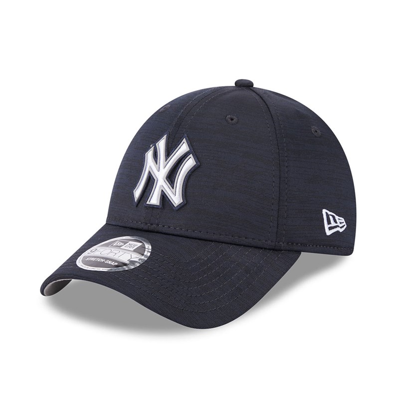 Blue New Era New York Yankees MLB Clubhouse Adjustable Cap 9forty | GWRS19047