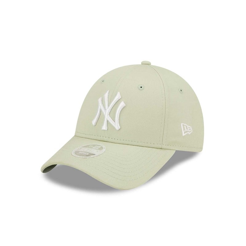 Cream New Era New York Yankees League Essentials Pastel Adjustable Cap 9forty | GYHN53970