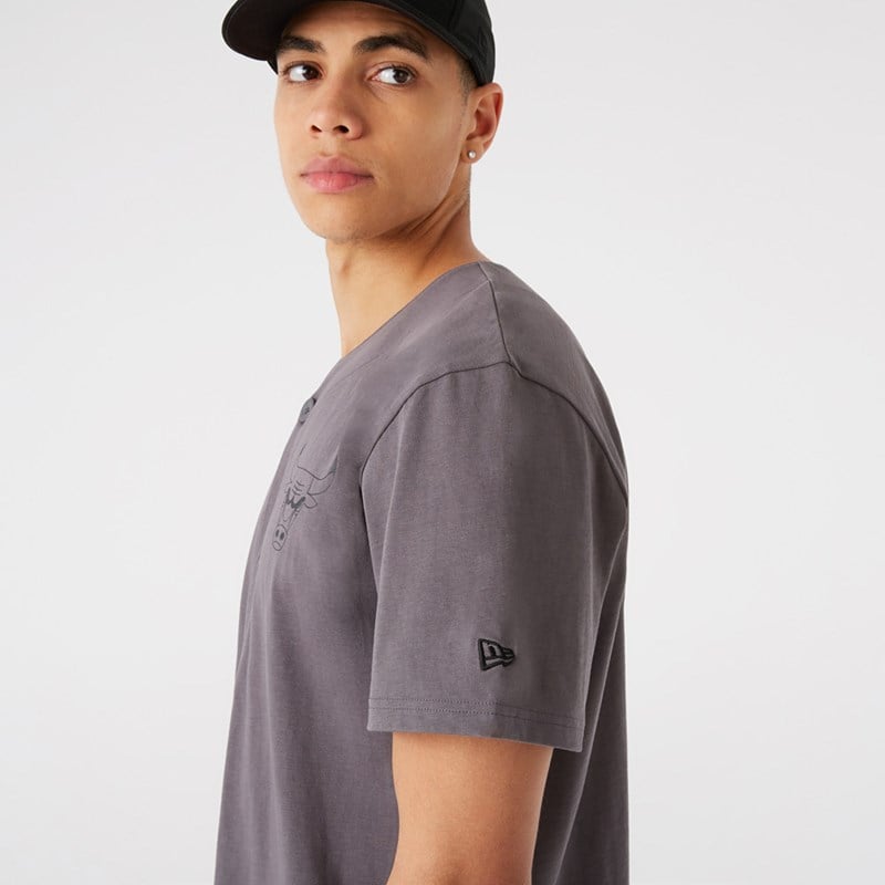 Grey New Era Chicago Bulls Button Jersey T-Shirt | TMEK16403