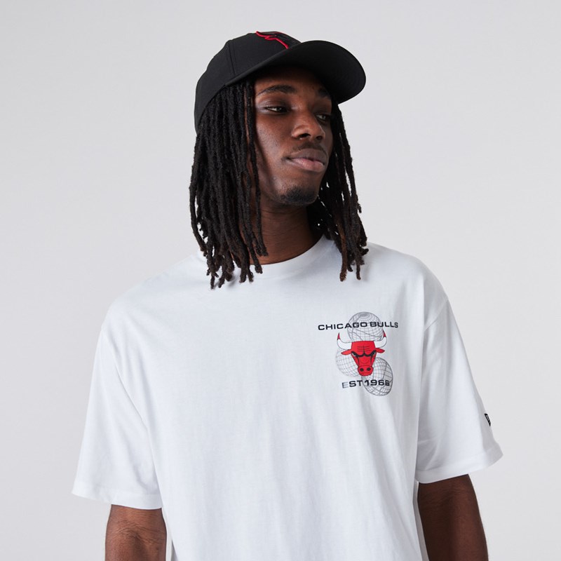 White New Era Chicago Bulls Basketball Graphic T-Shirt | MUND50742