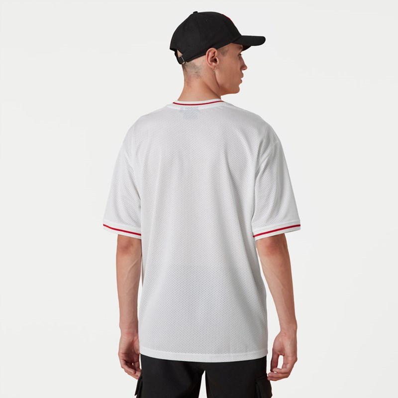 White New Era Chicago Bulls NBA Logo Oversized Mesh T-Shirt | NKDX87951