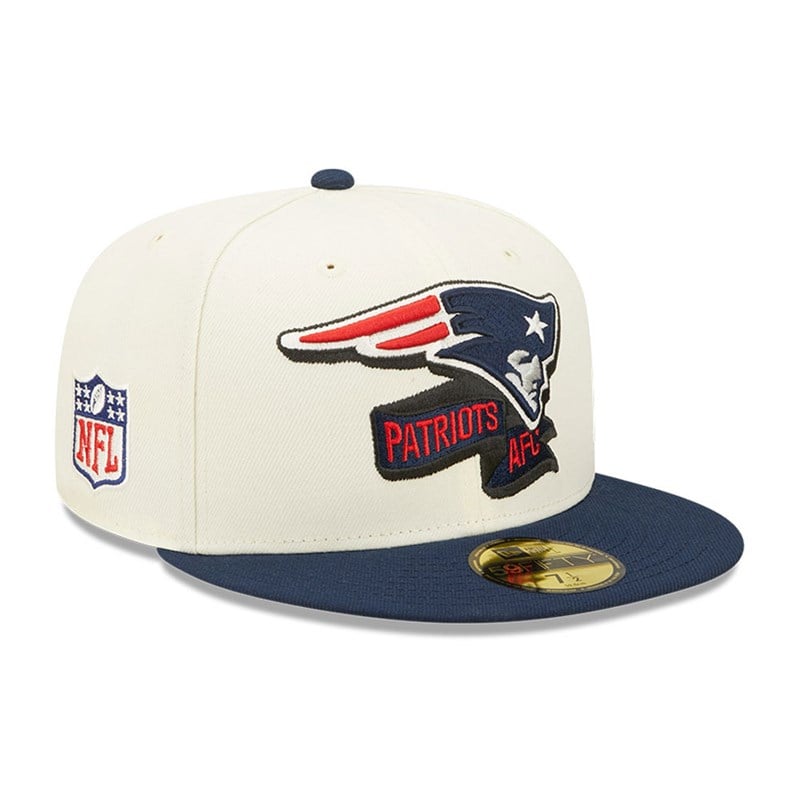 White New Era New England Patriots NFL Sideline 2022 Fitted Cap 59fifty | KODX14302