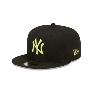 Black New Era New York Yankees League Essentials Cap 9fifty | BLIO10645